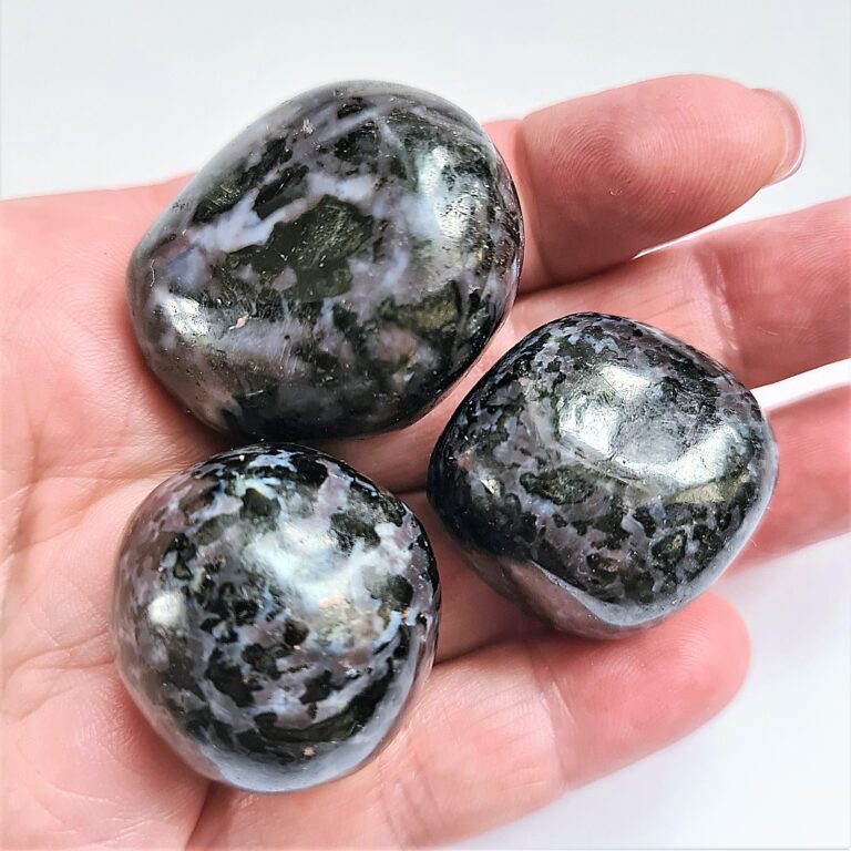indigo gabbro - merlinit