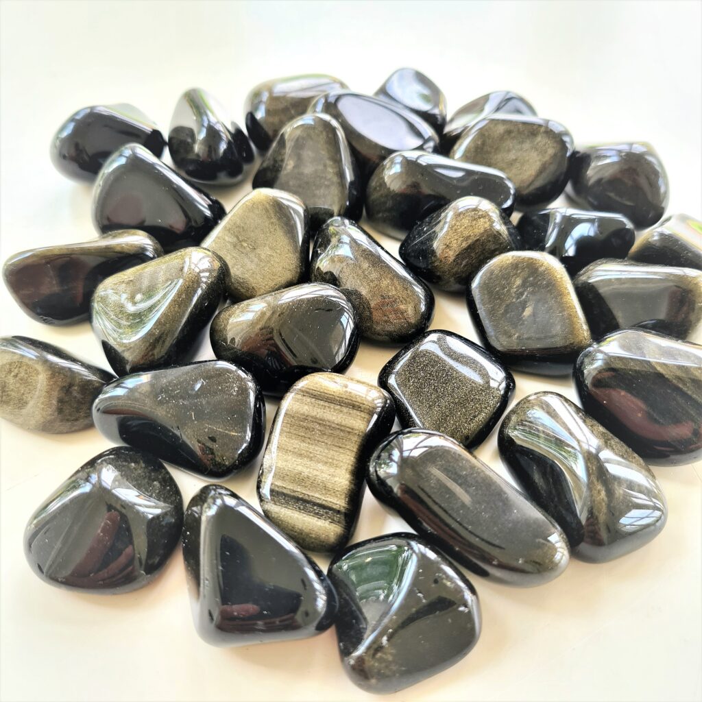 silver sheen obsidian - trumlade